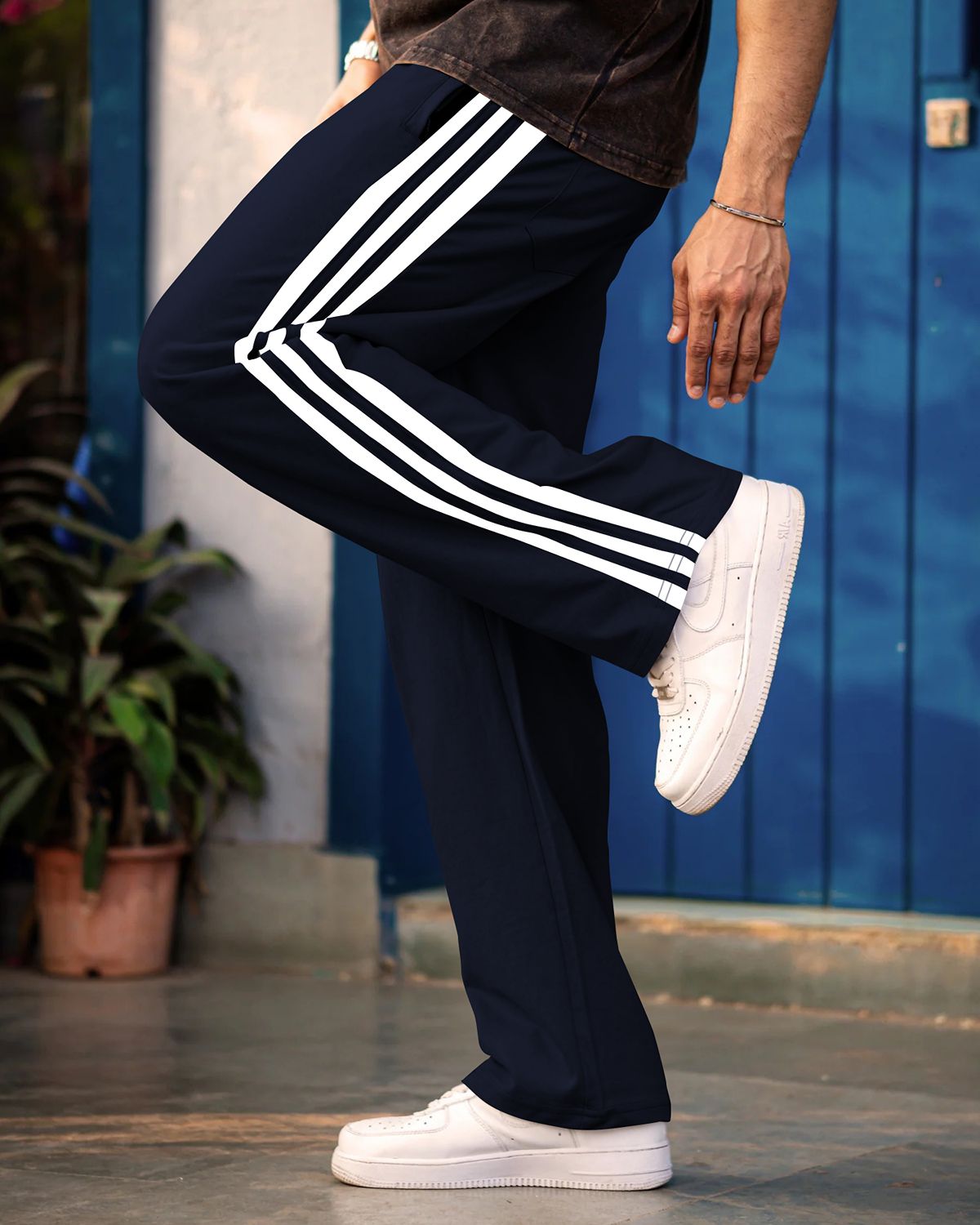 FINGERCROS Premium Men’s Three-Stripe Athletic Lounge Trousers