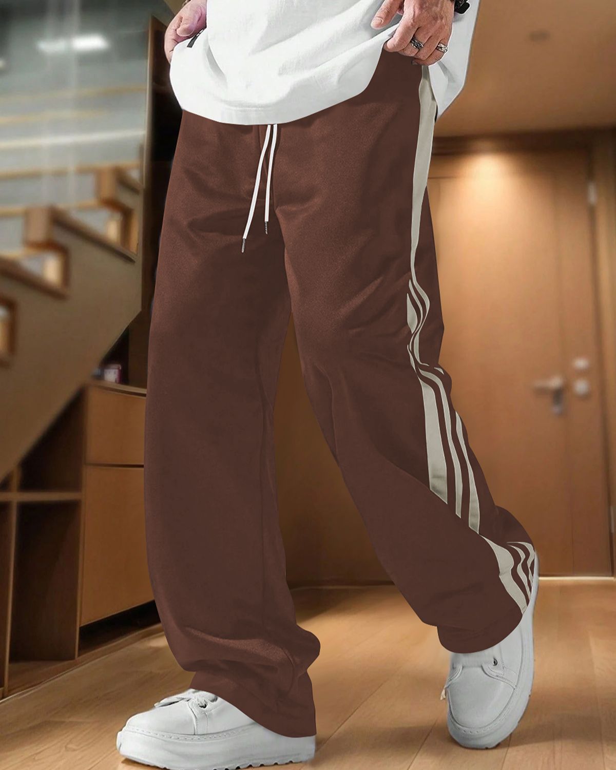 FINGERCROS Men's Modern Athleisure Three-Stripe Relaxed-Fit Trousers