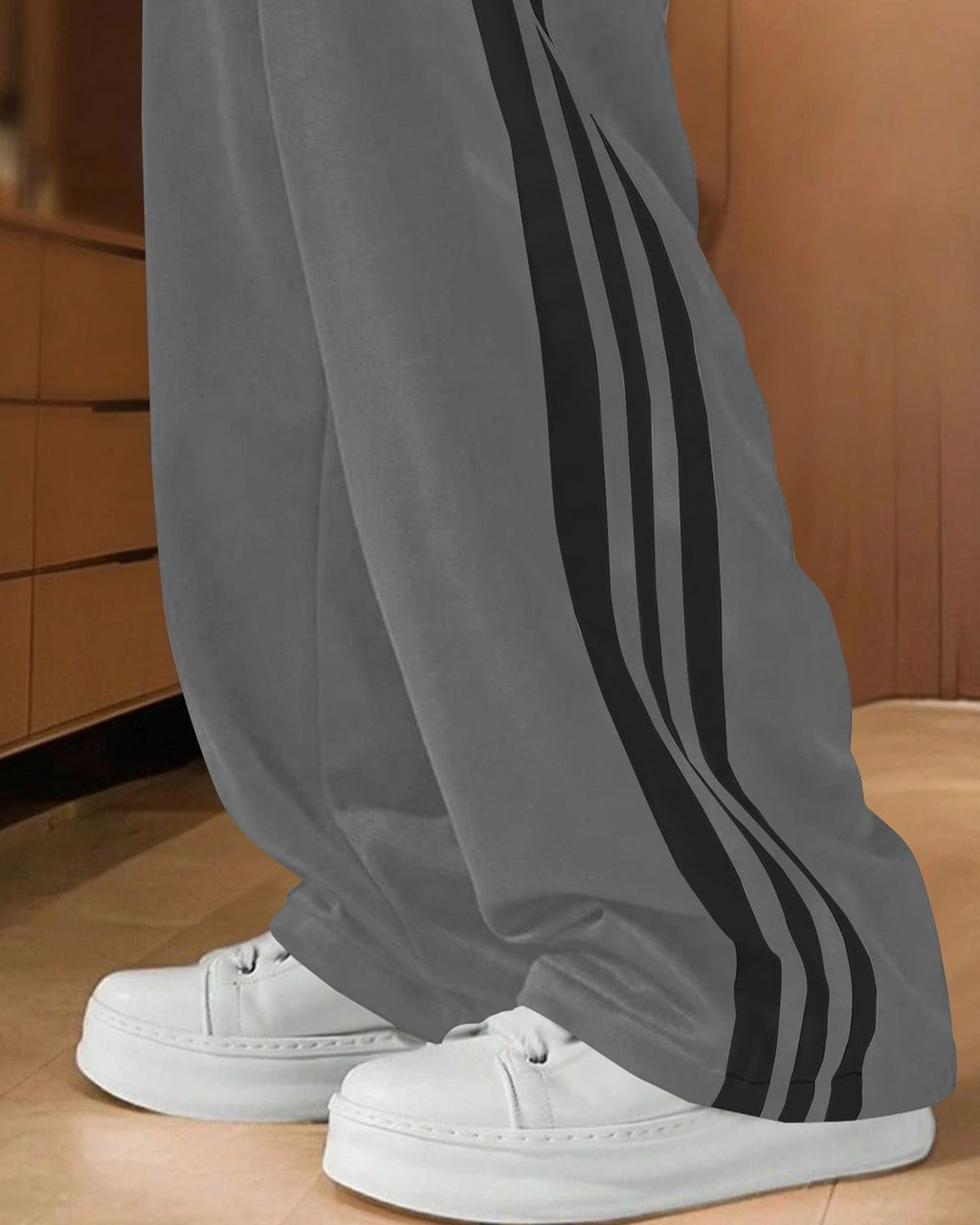 FINGERCROS Men's Modern Athleisure Three-Stripe Relaxed-Fit Trousers