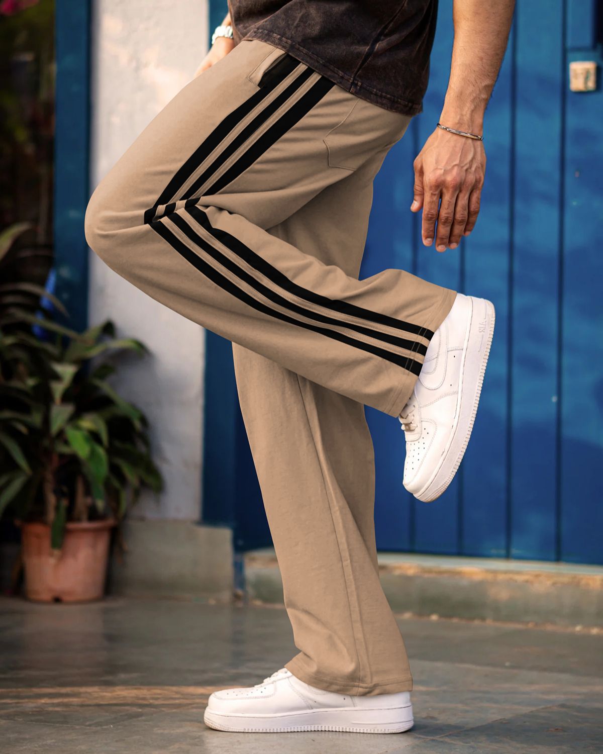 FINGERCROS Premium Men’s Three-Stripe Athletic Lounge Trousers